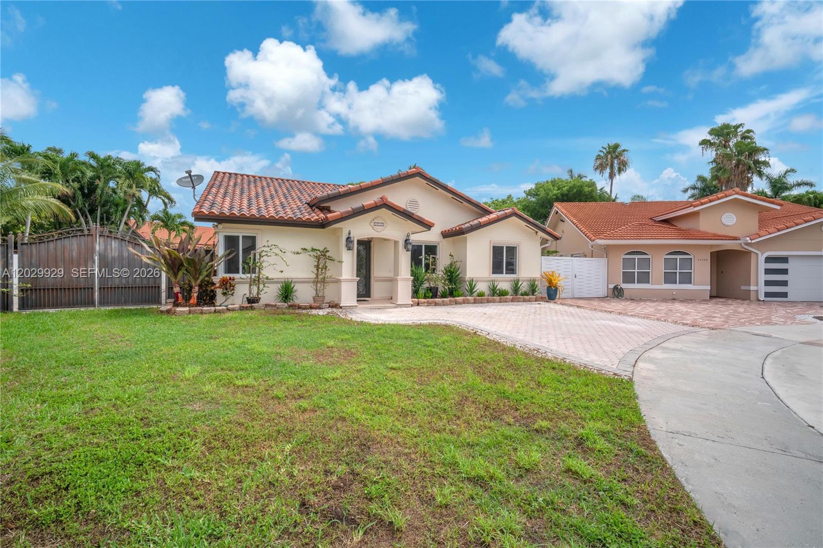 15715 Southwest 76th Terrace Miami, FL 33193 - Photo 3 of 40 Photo 3
