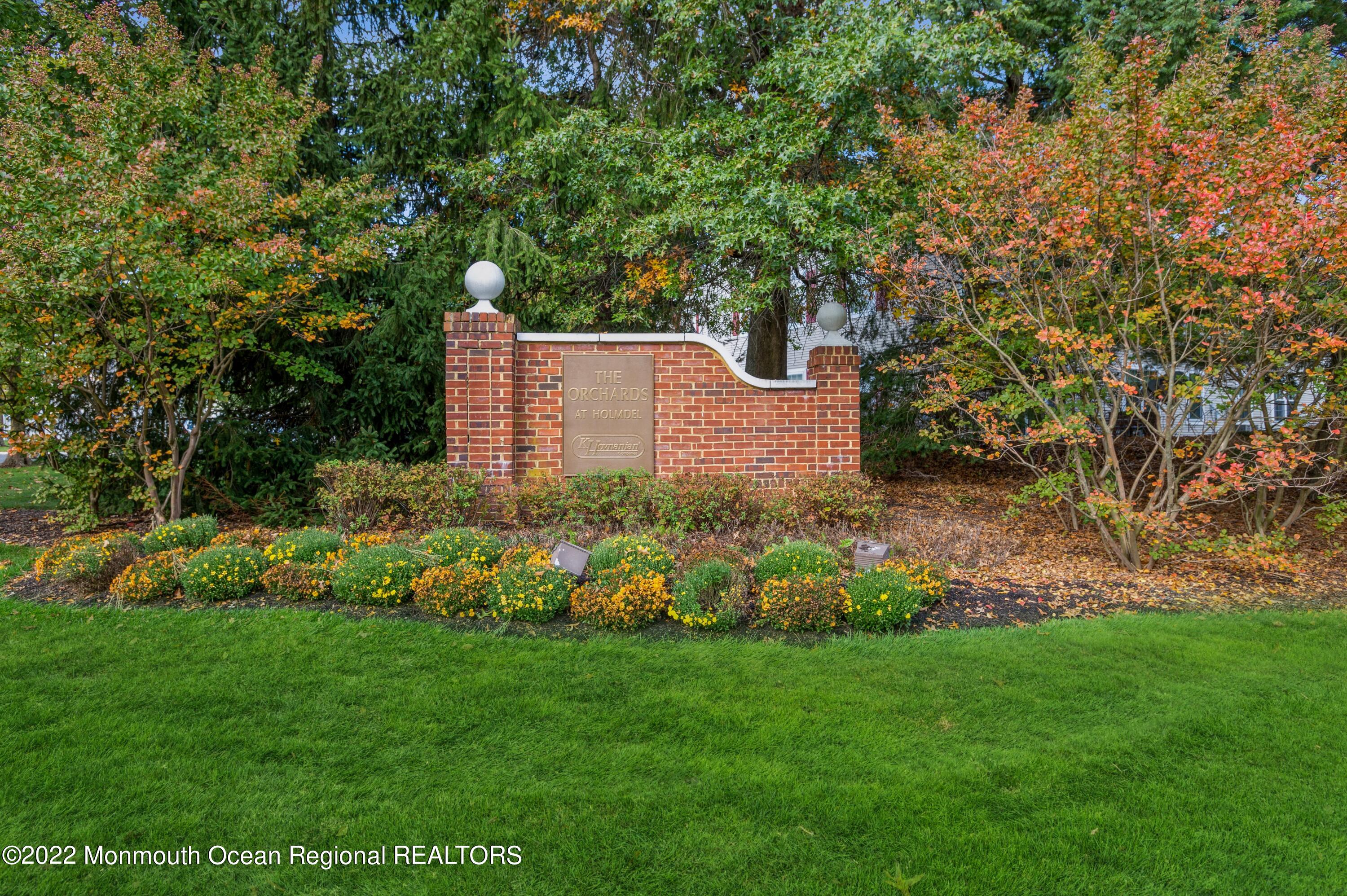 48 Alpine Road Holmdel, NJ 07733 - Photo 2 of 20 22_46AlpineCt_147_View_HiRes