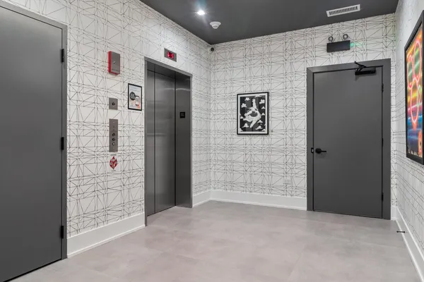 $2,240 | 4513 North Clark Street, Unit 508, Chicago, IL 60640