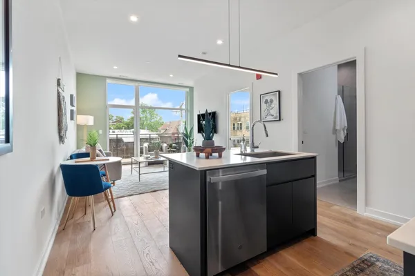 $2,240 | 4513 North Clark Street, Unit 508, Chicago, IL 60640