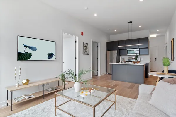 $2,240 | 4513 North Clark Street, Unit 508, Chicago, IL 60640