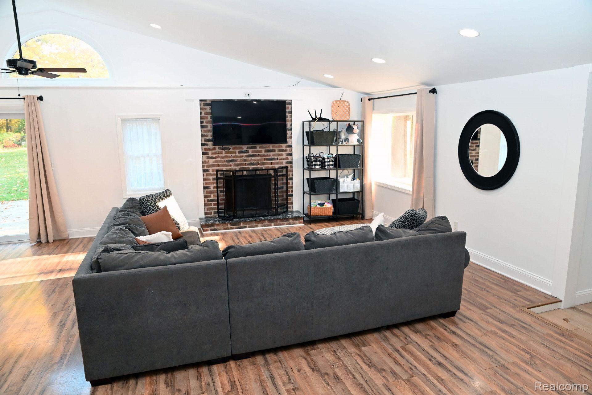 2741 Cherry Road Highland, MI 48356 - Photo 9 of 29 Gallery Image 9