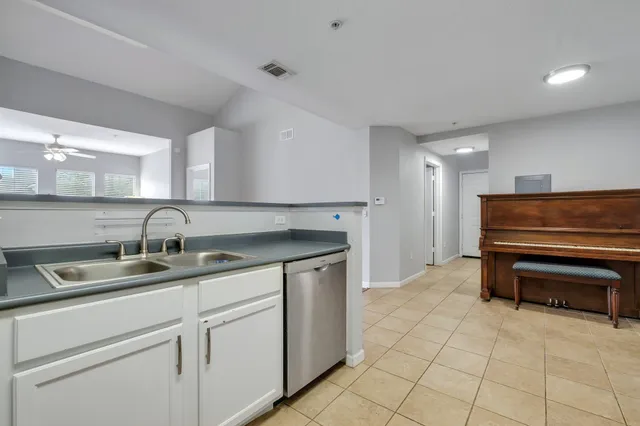 $2,065 | 2801 Chancellorsville Drive, Unit 137, Tallahassee, FL 32312