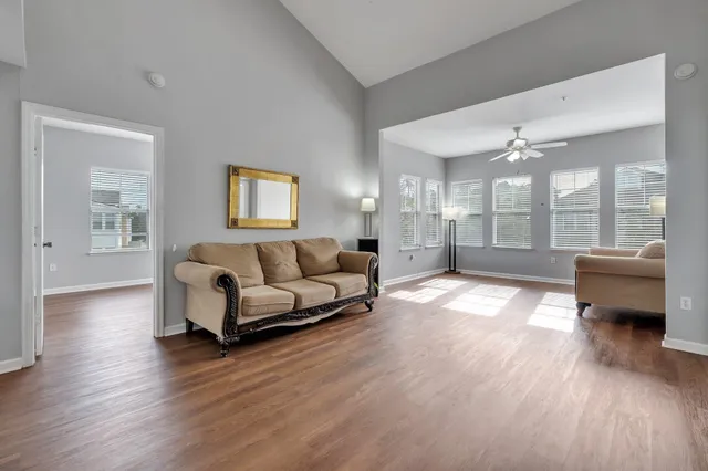 $2,065 | 2801 Chancellorsville Drive, Unit 137, Tallahassee, FL 32312