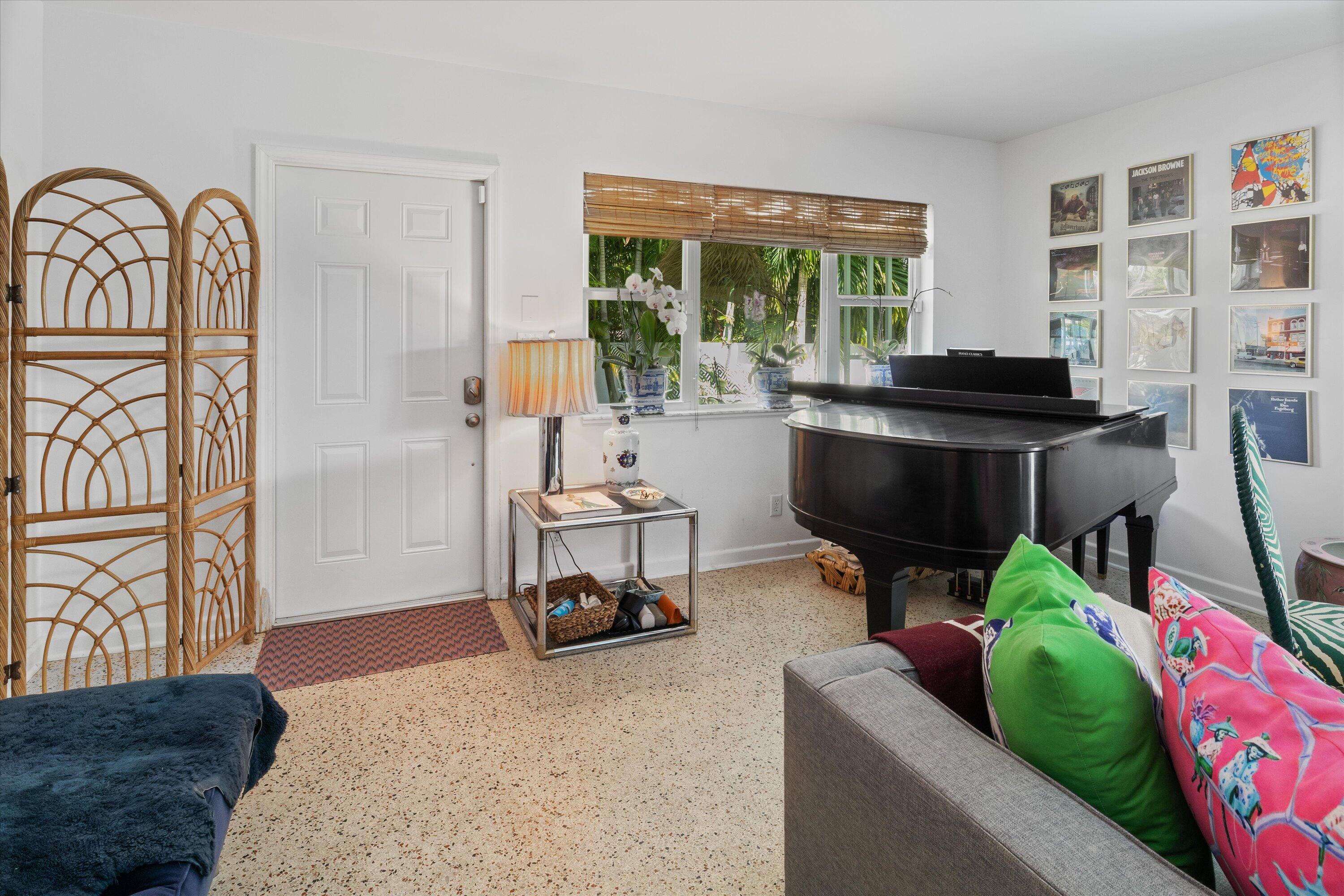 202 32nd Street West Palm Beach, FL 33407 - Photo 20 of 44 a living room with furniture and a window
