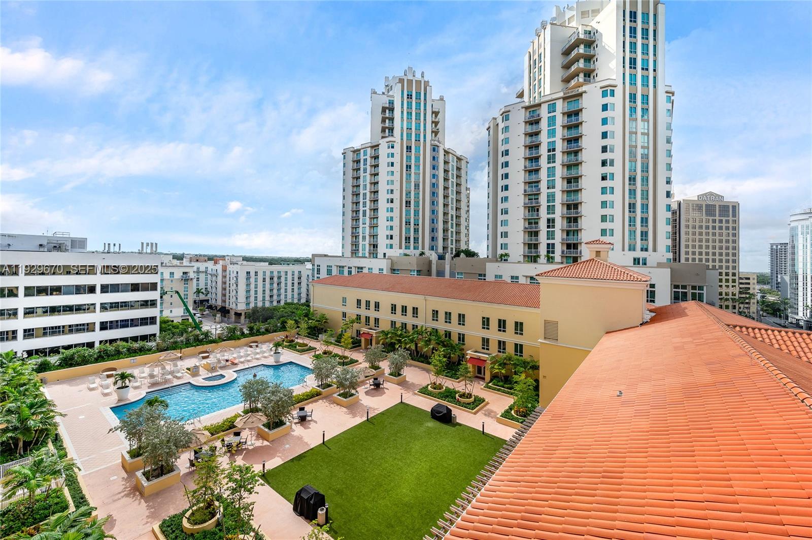 7350 Southwest 89th Street, Unit 1702S Miami, FL 33156 - Photo 27 of 29 a view of a balcony with city view