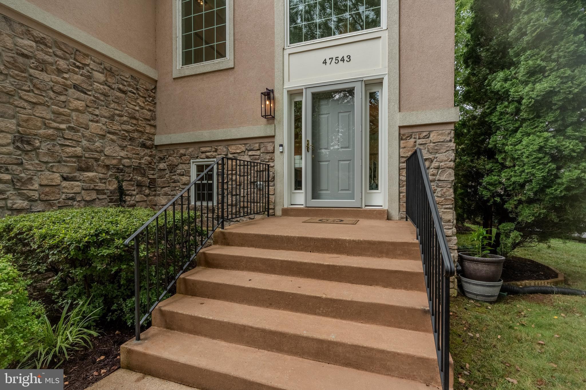 47543 Rippling Drive Sterling, VA 20165 - Photo 5 of 52 New railings