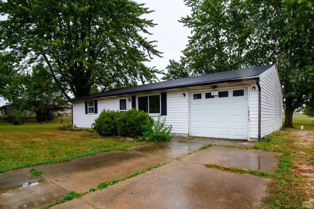 $110,000 | 1071 North Old Highway 27, Winchester, IN 47394