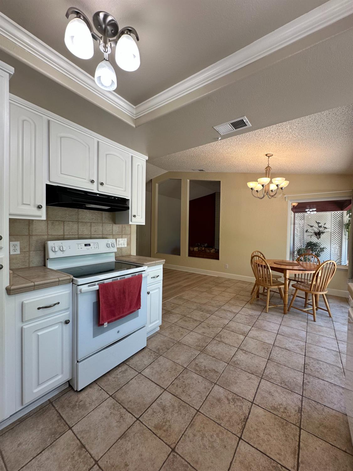 5727 Muldrow Road Sacramento, CA 95841 - Photo 9 of 61