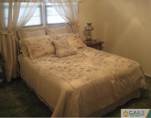 1214 Omaha Road North Brunswick, NJ 08902 - Photo 8 of 10 Gallery Image 8