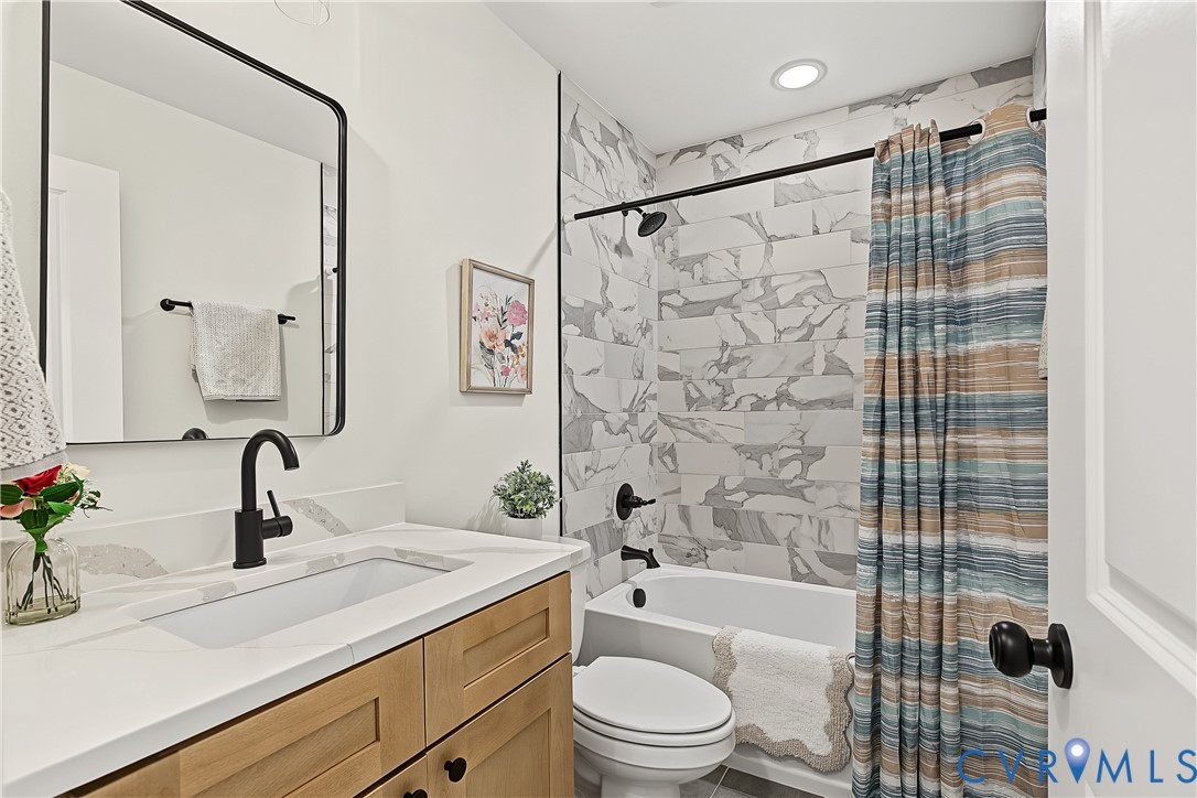 3601.5 Decatur Street Richmond, VA 23224 - Photo 26 of 32 Quartz countertop with integrated rectangular sink
