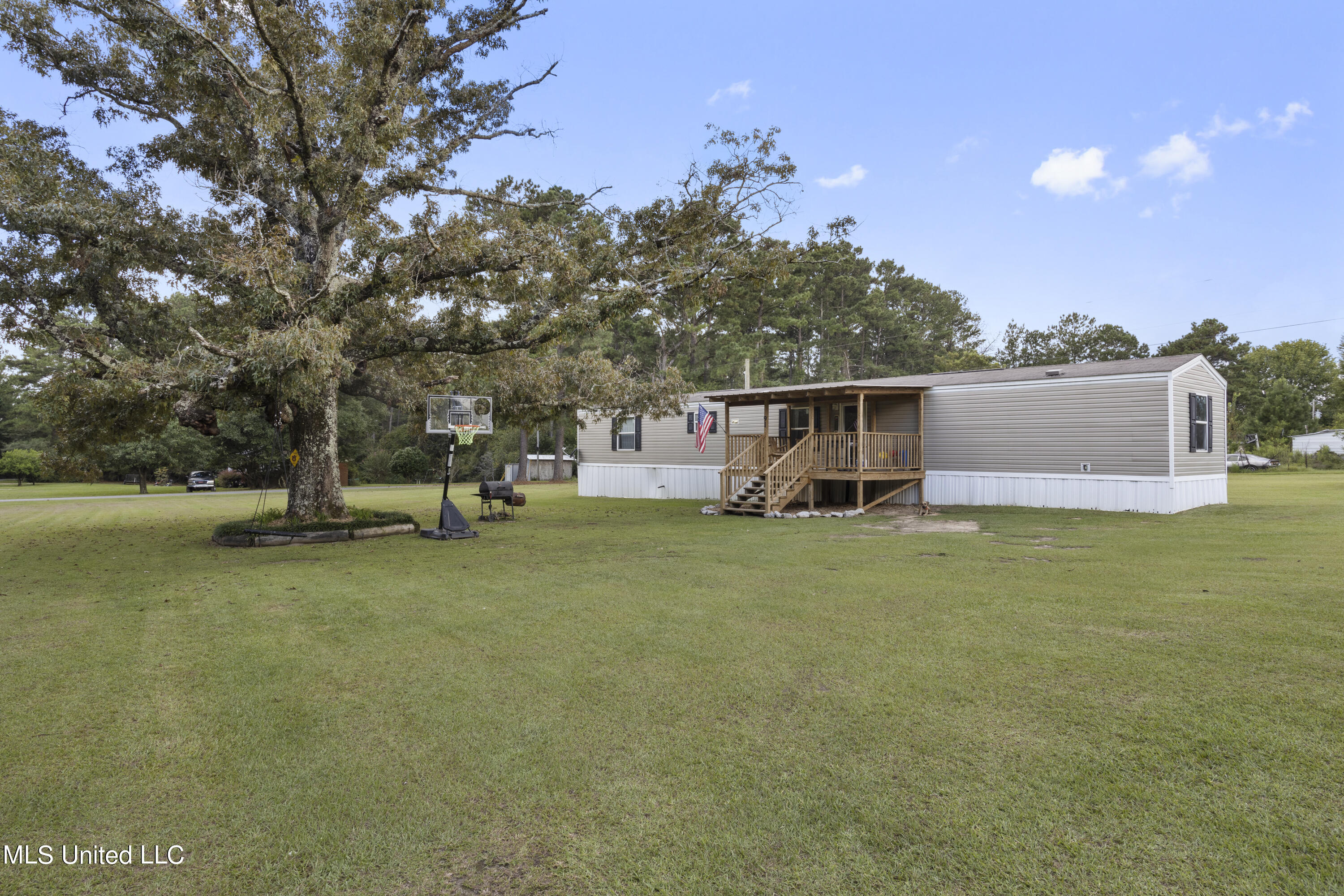 91 Mike Breland Road Perkinston, MS 39573 - Photo 1 of 20 001