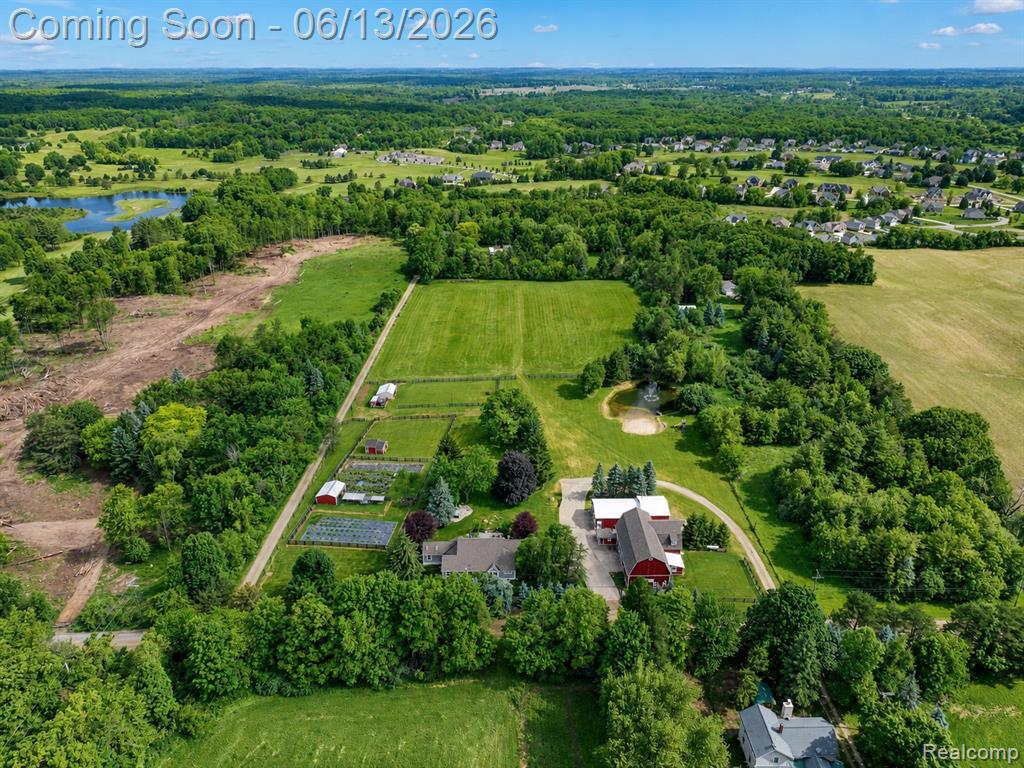 1310 Brauer Road Oxford, MI 48371 - Photo 4 of 73