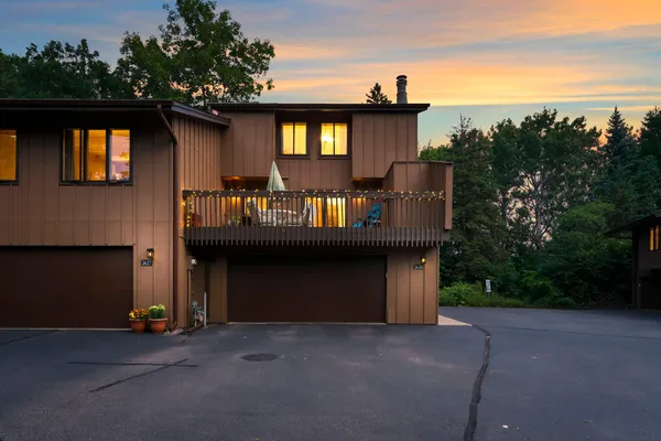 $330,000 | 2628 Sumac Ridge, White Bear Lake, MN 55110
