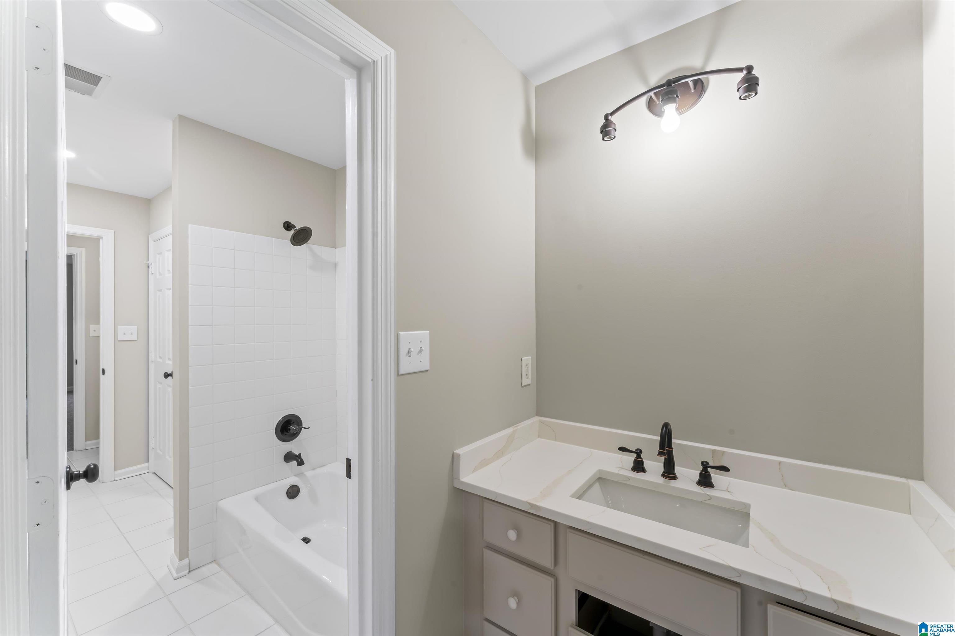 1010 Crest Road Leeds, AL 35094 - Photo 35 of 44 Gallery Image 35