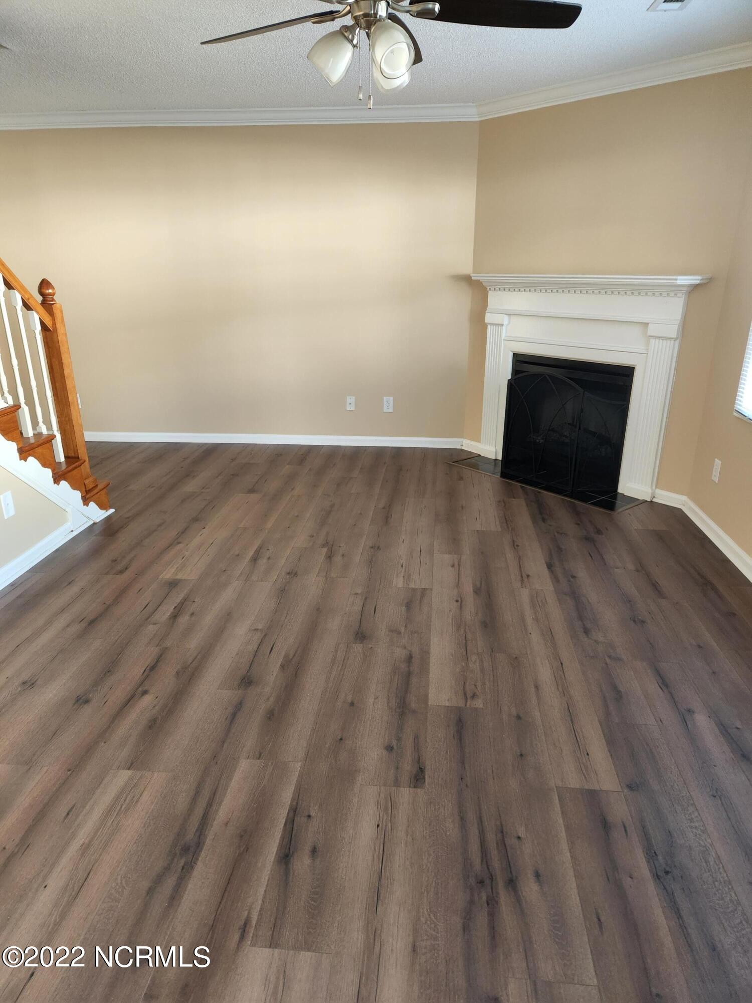 902 Spring Forest Road, Unit K8 Greenville, NC 27834 - Photo 2 of 18 Living room