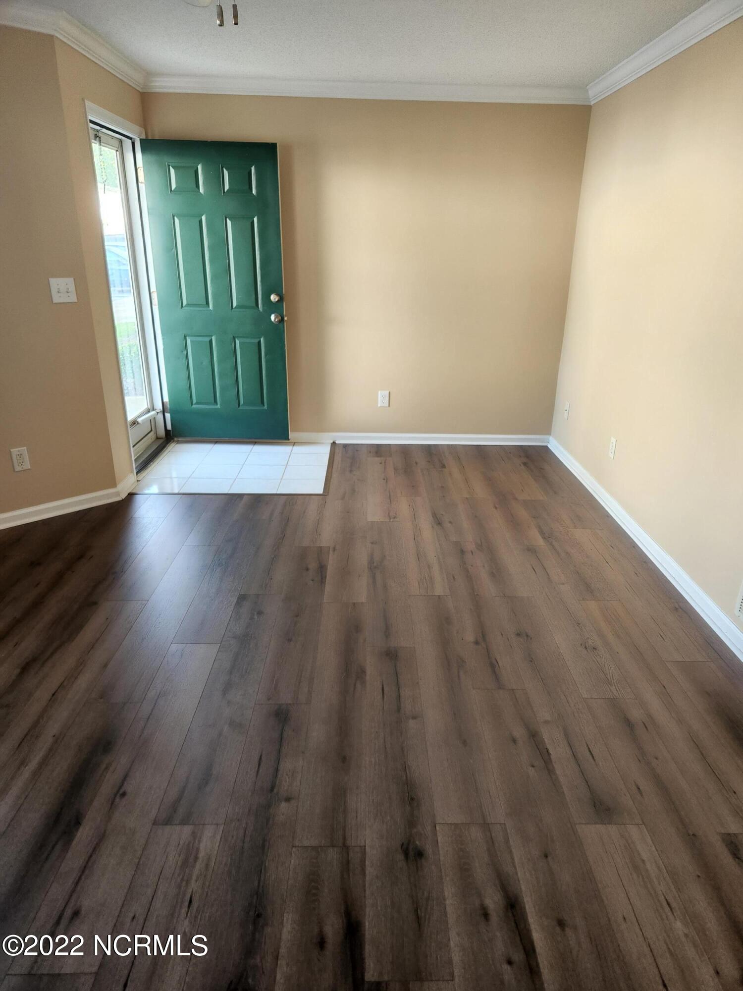 902 Spring Forest Road, Unit K8 Greenville, NC 27834 - Photo 3 of 18 Living room 2