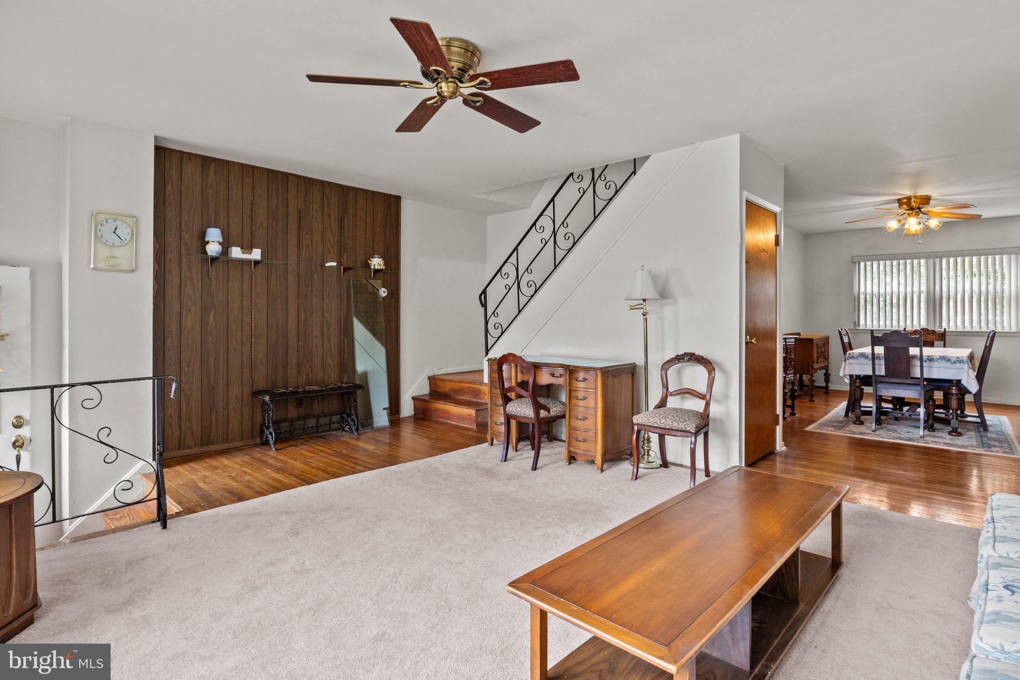 12515 Medford Road Philadelphia, PA 19154 - Photo 5 of 16 living room