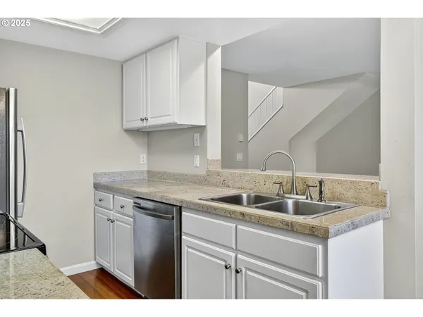 $234,900 | 10186 Southeast Talbert Street, Clackamas, OR 97015