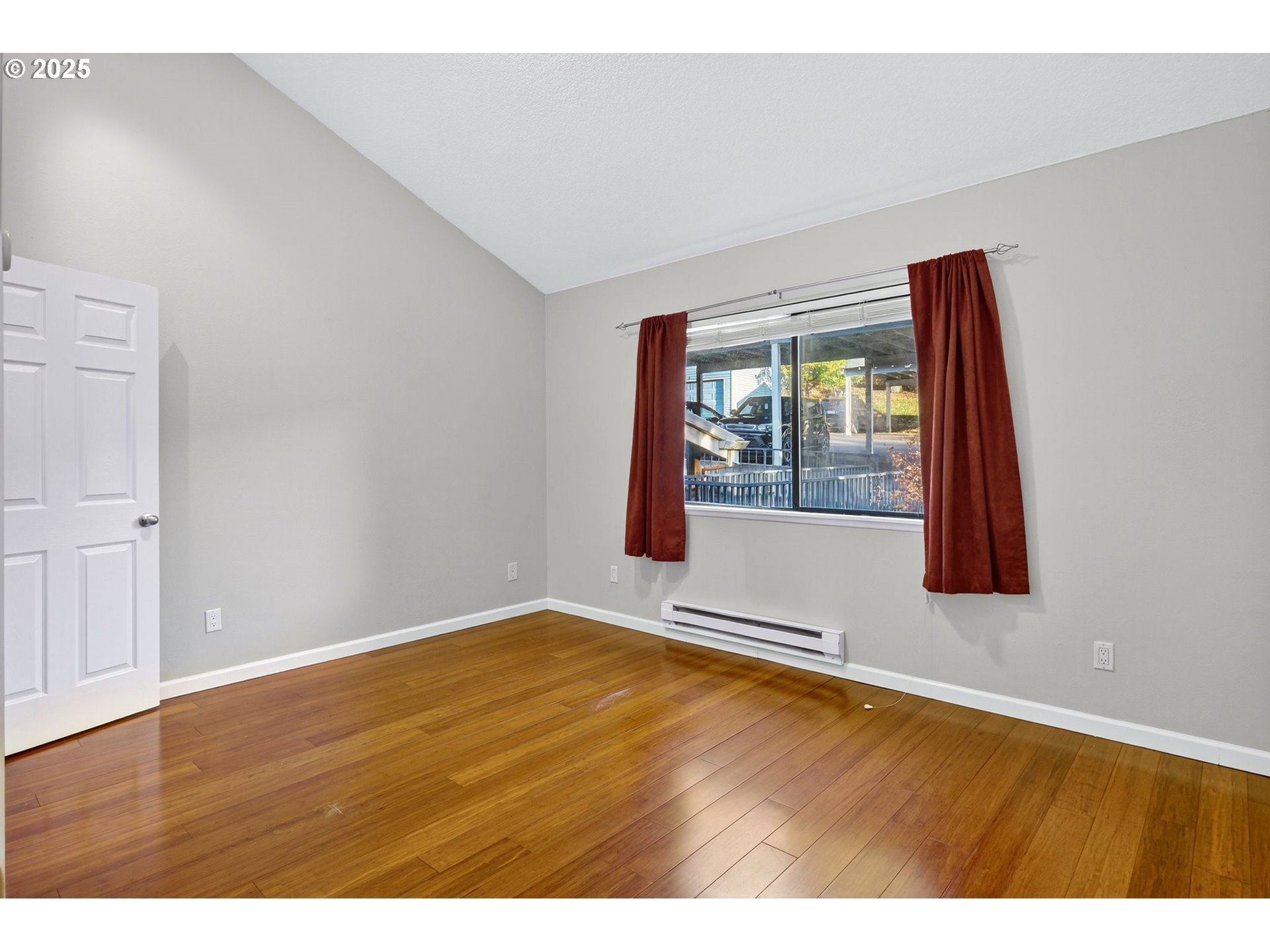 10186 Southeast Talbert Street Clackamas, OR 97015 - Photo 14 of 41