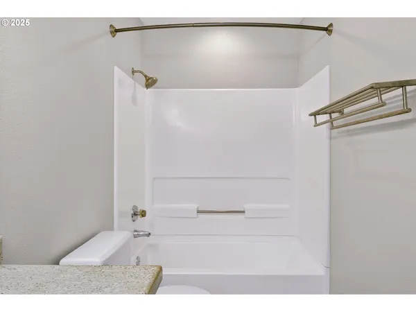 $234,900 | 10186 Southeast Talbert Street, Clackamas, OR 97015