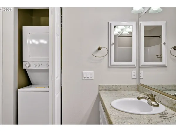 $234,900 | 10186 Southeast Talbert Street, Clackamas, OR 97015