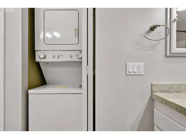 $234,900 | 10186 Southeast Talbert Street, Clackamas, OR 97015