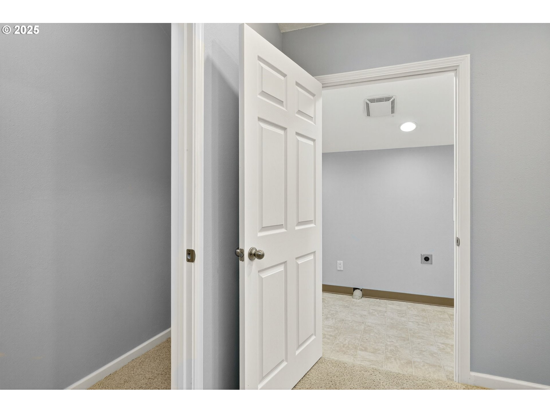 10186 Southeast Talbert Street Clackamas, OR 97015 - Photo 24 of 41