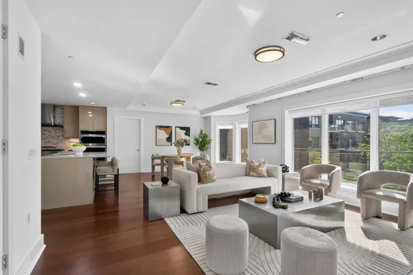 $7,600 | 100 Eton Row, Unit 302X, Weehawken, NJ 07086