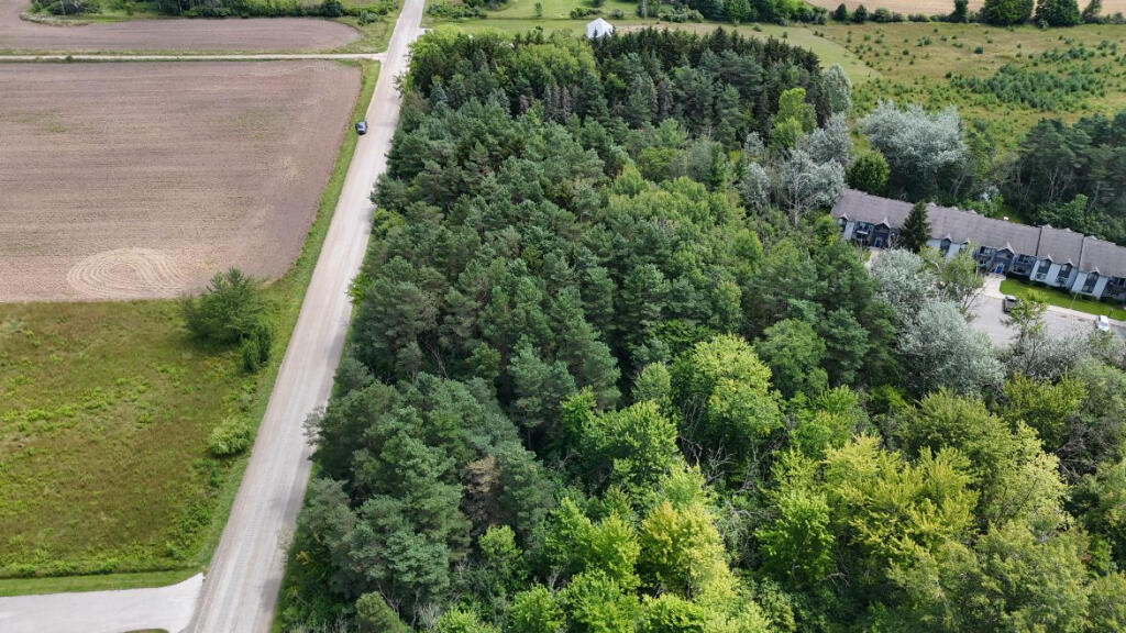 64 East Johnson Road Scottville, MI 49454 - Photo 2 of 15 01