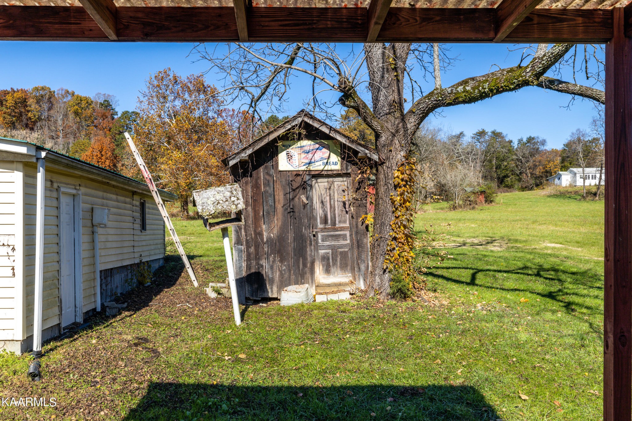 372 Raccoon Valley Road, Unit 1 Maynardville, TN 37807 - Photo 30 of 42 a view of a house with a yard