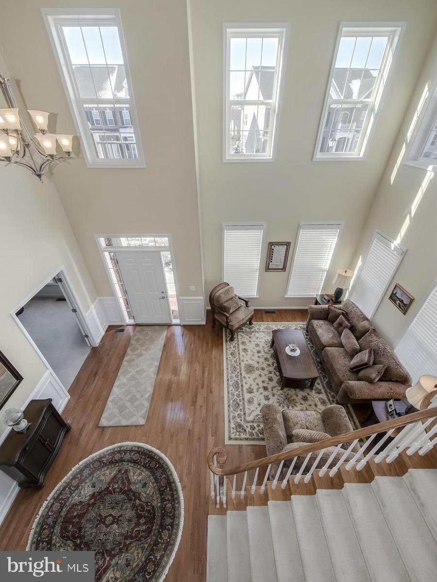 9306 Castle Hill Road Springfield, VA 22153 - Photo 5 of 30 Interior (General)
