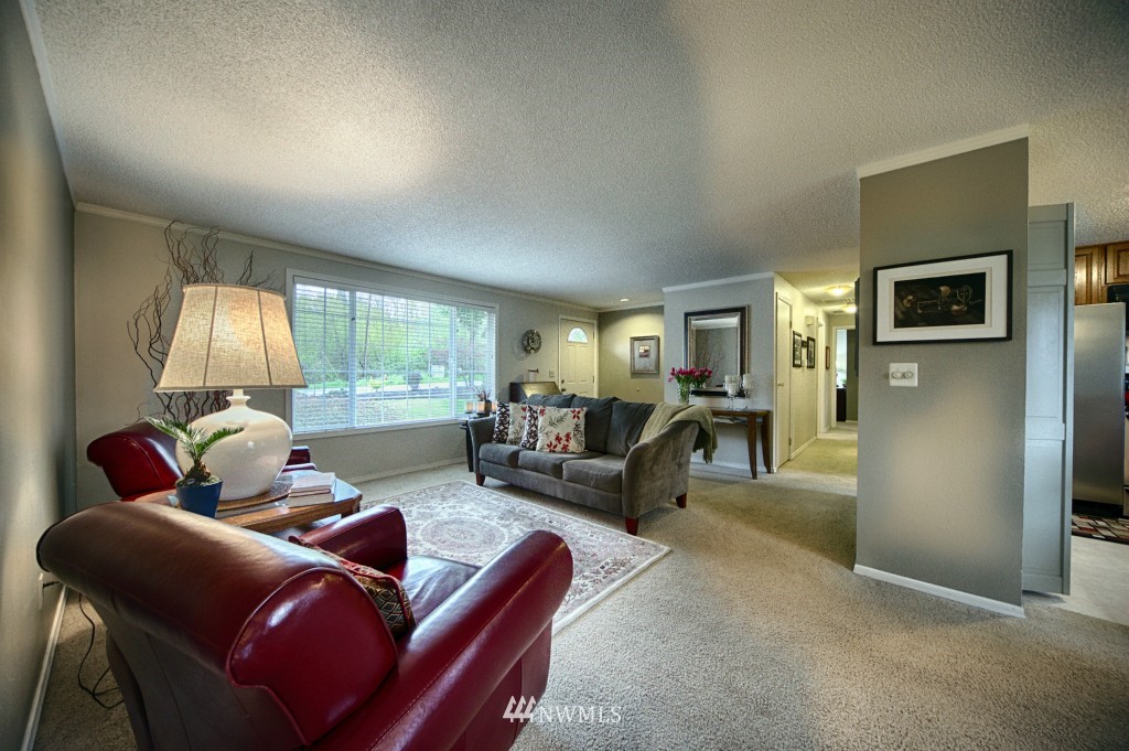 20919 9th Avenue Southeast Bothell, WA 98021 - Photo 2 of 15