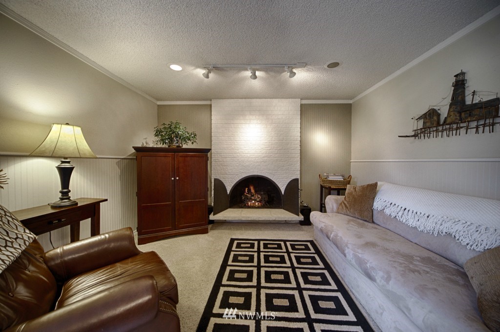20919 9th Avenue Southeast Bothell, WA 98021 - Photo 12 of 15
