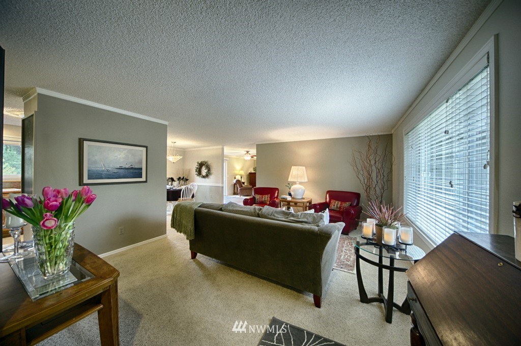 20919 9th Avenue Southeast Bothell, WA 98021 - Photo 3 of 15