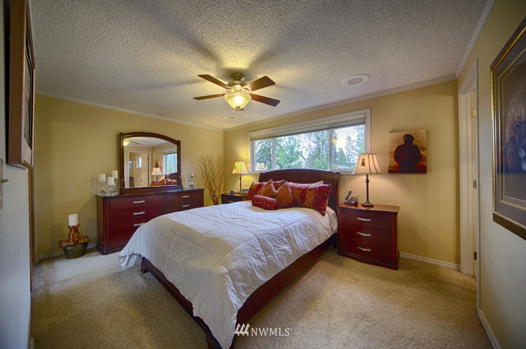 20919 9th Avenue Southeast Bothell, WA 98021 - Photo 8 of 15