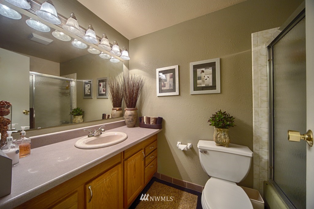 20919 9th Avenue Southeast Bothell, WA 98021 - Photo 9 of 15