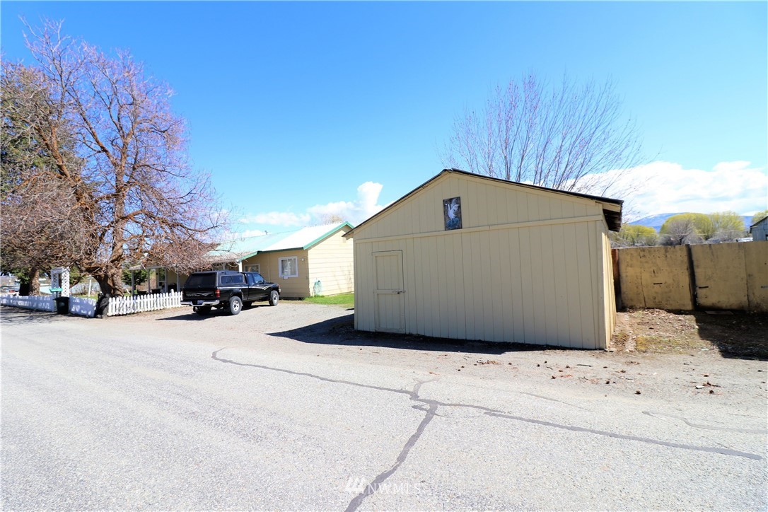 46 Woods Road Omak, WA 98841 - Photo 15 of 23