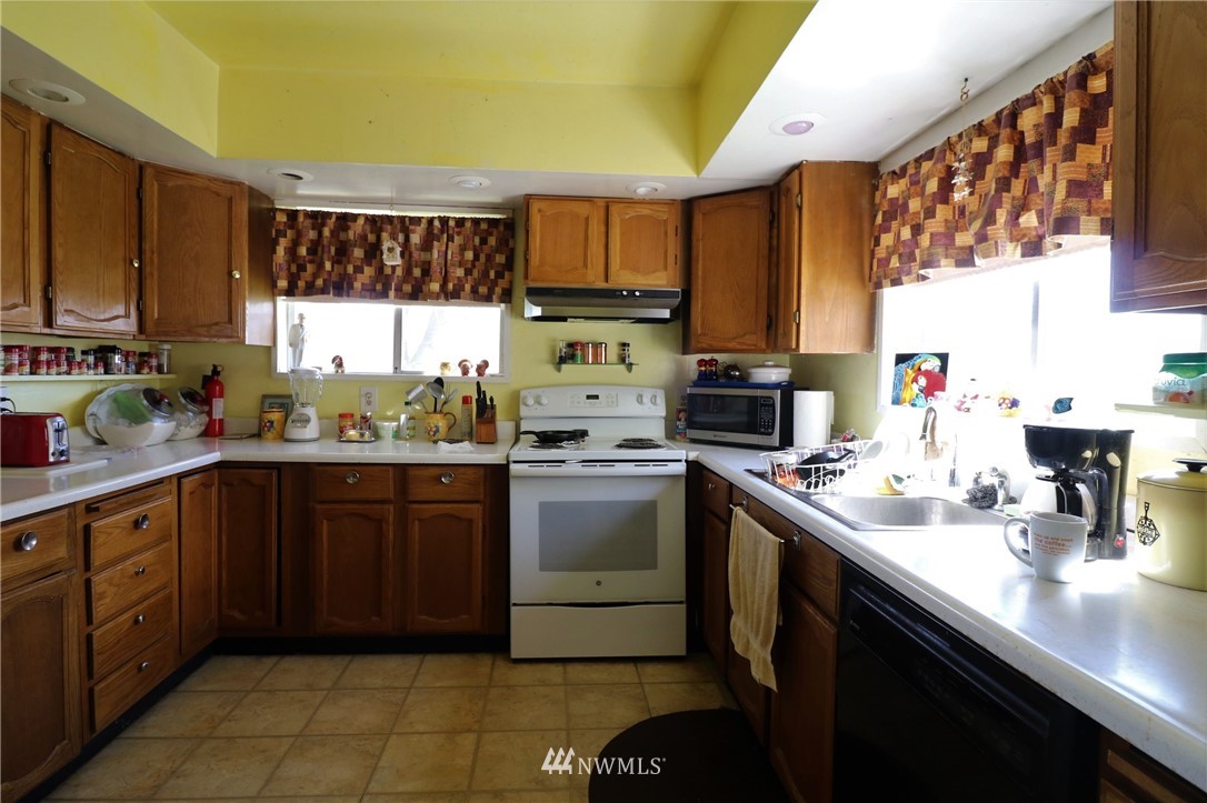 46 Woods Road Omak, WA 98841 - Photo 10 of 23