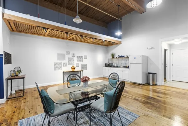 $400,000 | 1 Tupperware Drive, Unit 241, North Smithfield, RI 02896