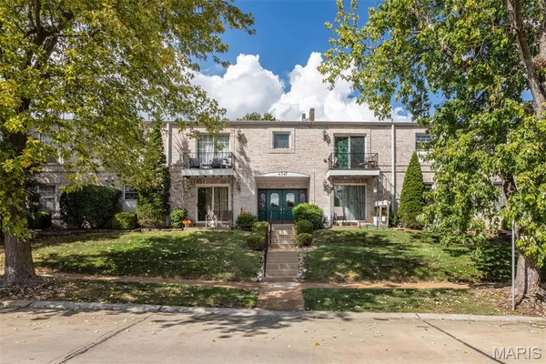 $124,900 | 4347 Chateau De Ville Drive, Unit G, St. Louis, MO 63129
