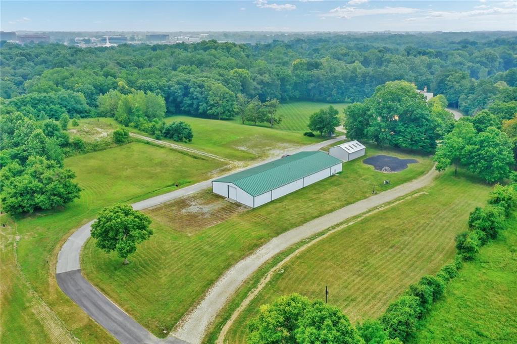 11685 Clay Center Road Carmel, IN 46032 - Photo 11 of 23 Gallery Image 11