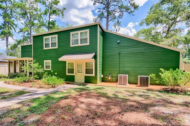 a house view with a outdoor space