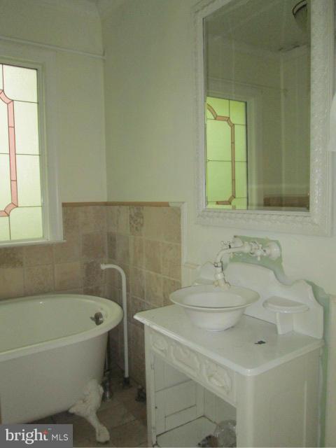 4111 Old Mill Road Alexandria, VA 22309 - Photo 19 of 30 Bath