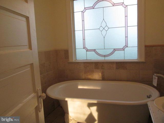 4111 Old Mill Road Alexandria, VA 22309 - Photo 20 of 30 Bath