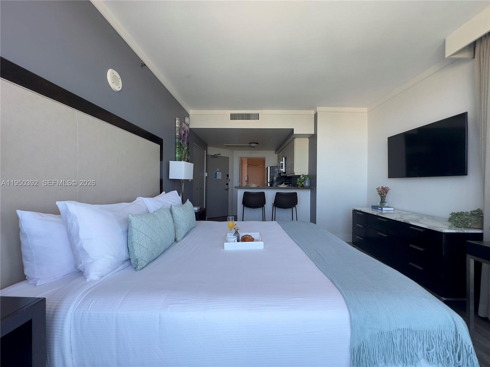 2889 McFarlane Road, Unit 1812 Miami, FL 33133 - Photo 10 of 16