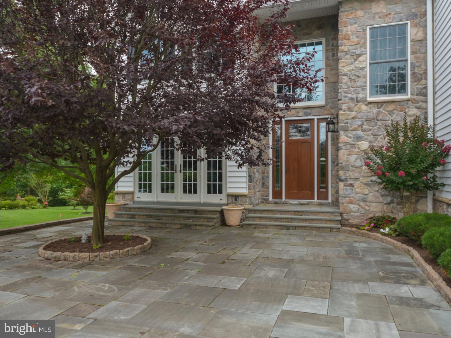 905 Ridgeview Lane Ambler, PA 19002 - Photo 2 of 25 Gallery Image 2