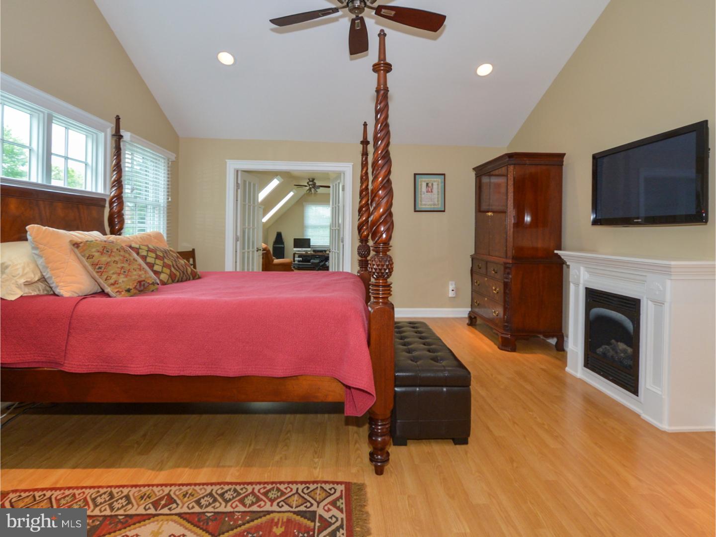 905 Ridgeview Lane Ambler, PA 19002 - Photo 13 of 25 Gallery Image 13