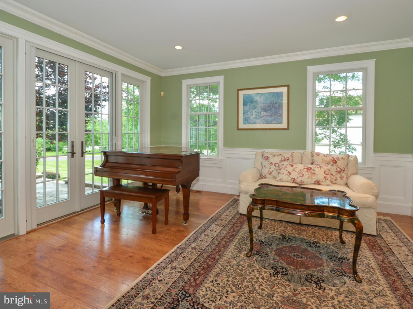 905 Ridgeview Lane Ambler, PA 19002 - Photo 4 of 25 Gallery Image 4