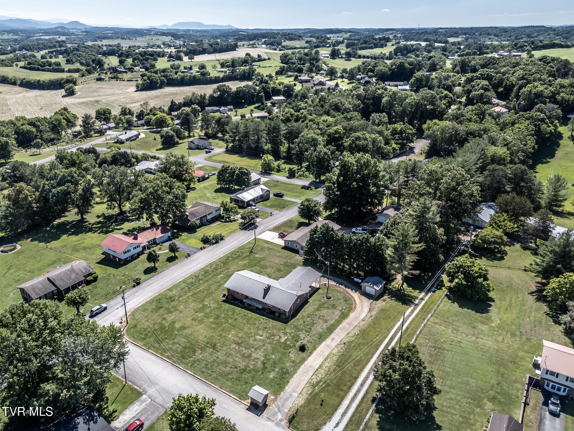 970 Sioux Trail Greeneville, TN 37743 - Photo 14 of 66 970SiouxTrailG_050